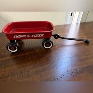 Radio Flyer Mini Red Toy Wagon